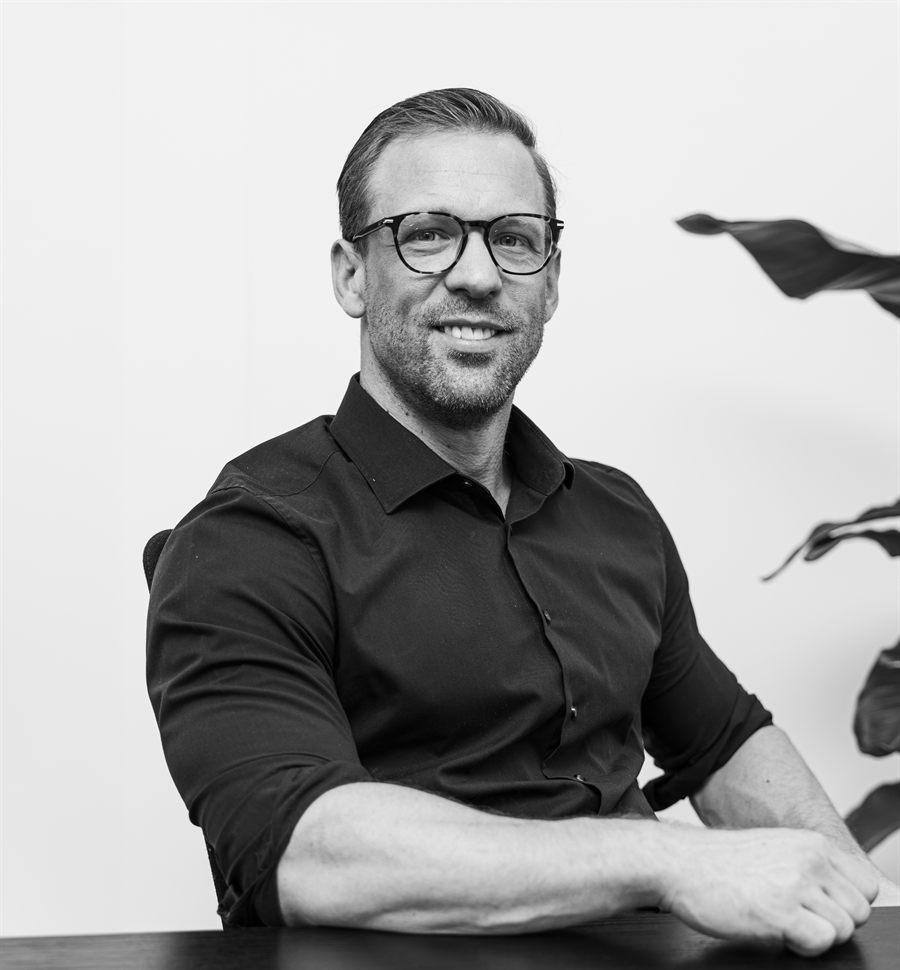 Niklas Einheuser, Steuerberater